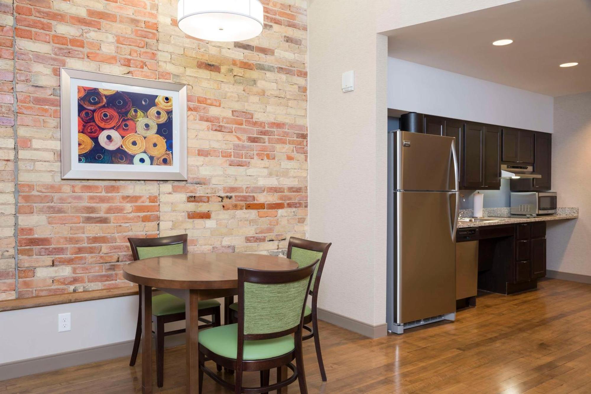 Homewood Suites By Hilton Grand Rapids Downtown Екстер'єр фото