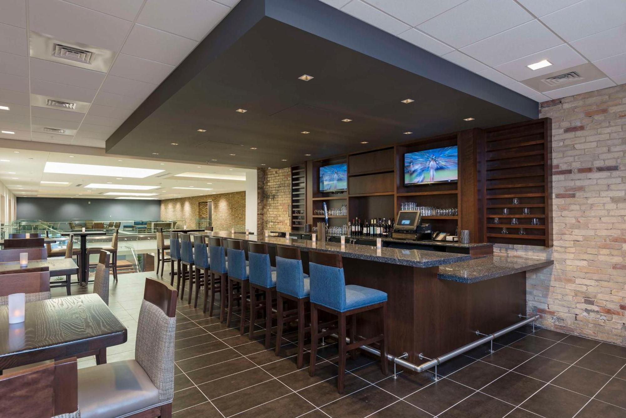 Homewood Suites By Hilton Grand Rapids Downtown Екстер'єр фото