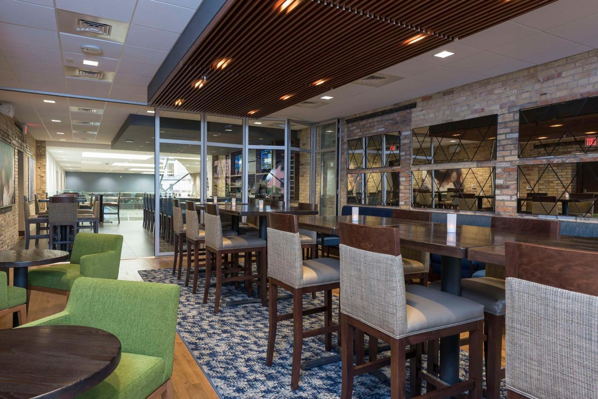 Homewood Suites By Hilton Grand Rapids Downtown Екстер'єр фото