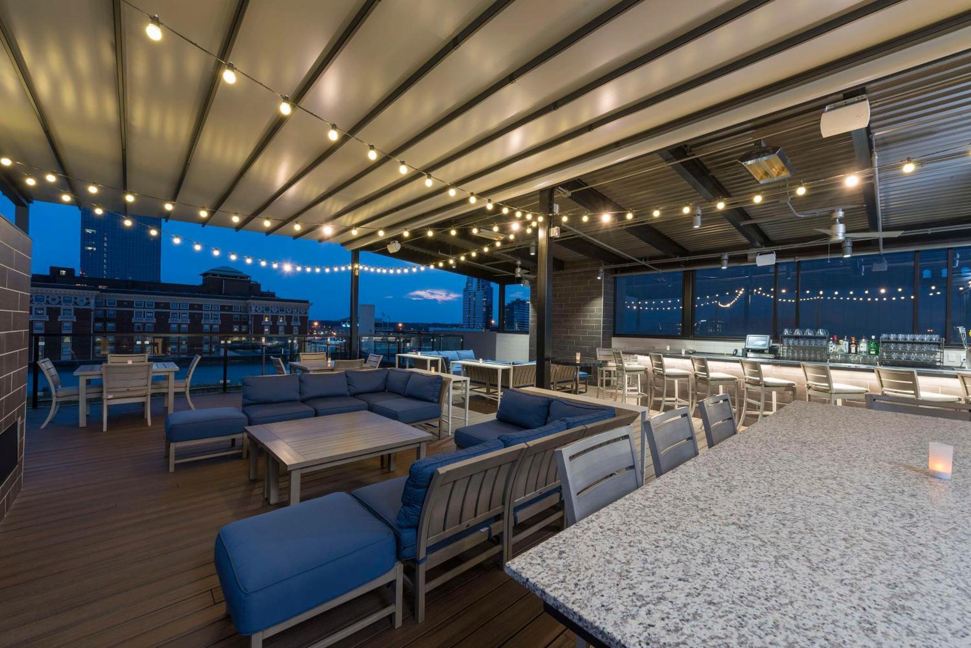 Homewood Suites By Hilton Grand Rapids Downtown Екстер'єр фото