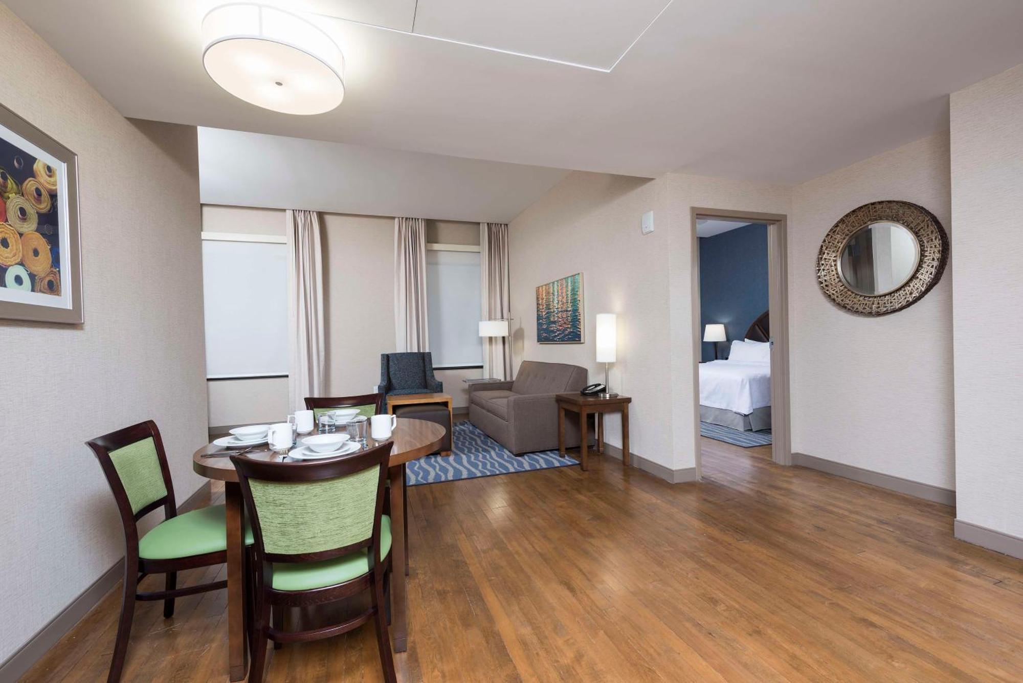 Homewood Suites By Hilton Grand Rapids Downtown Екстер'єр фото